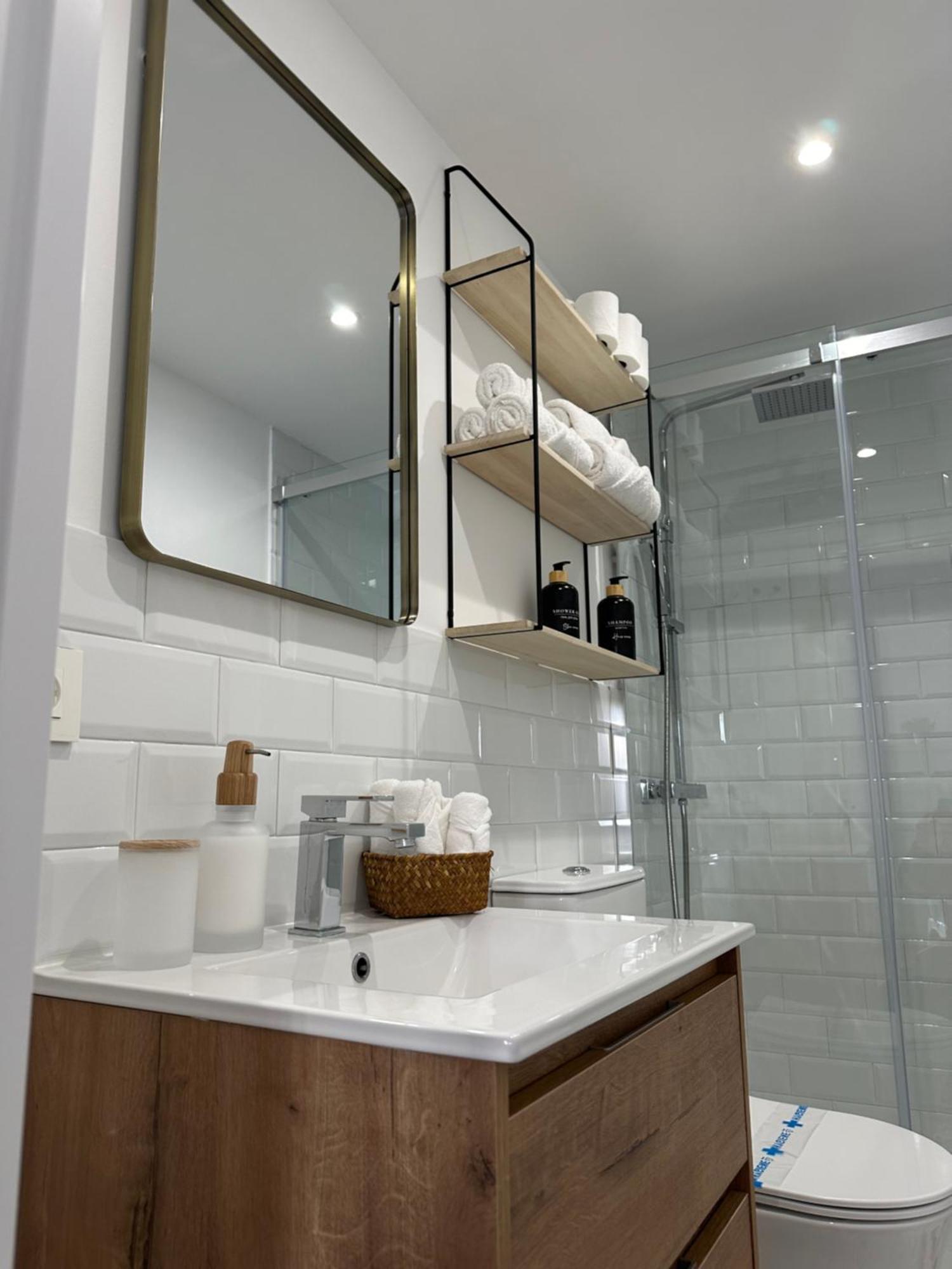 Apartamentos Urbanin I Plaza Ayuntamiento 쿠딜레로 외부 사진
