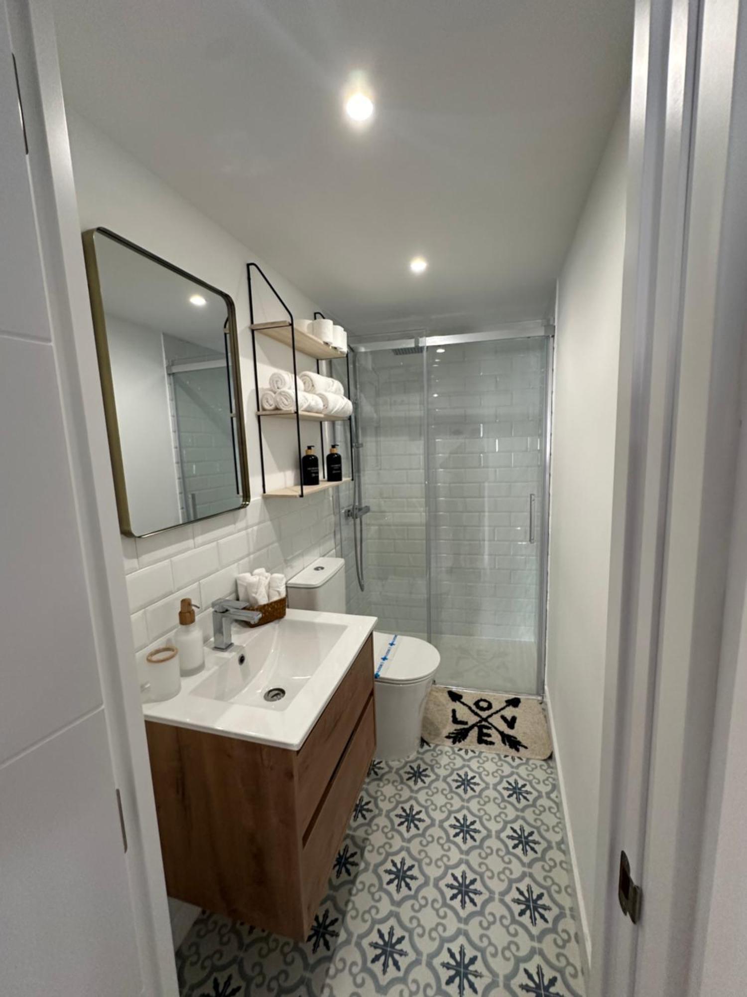 Apartamentos Urbanin I Plaza Ayuntamiento 쿠딜레로 외부 사진
