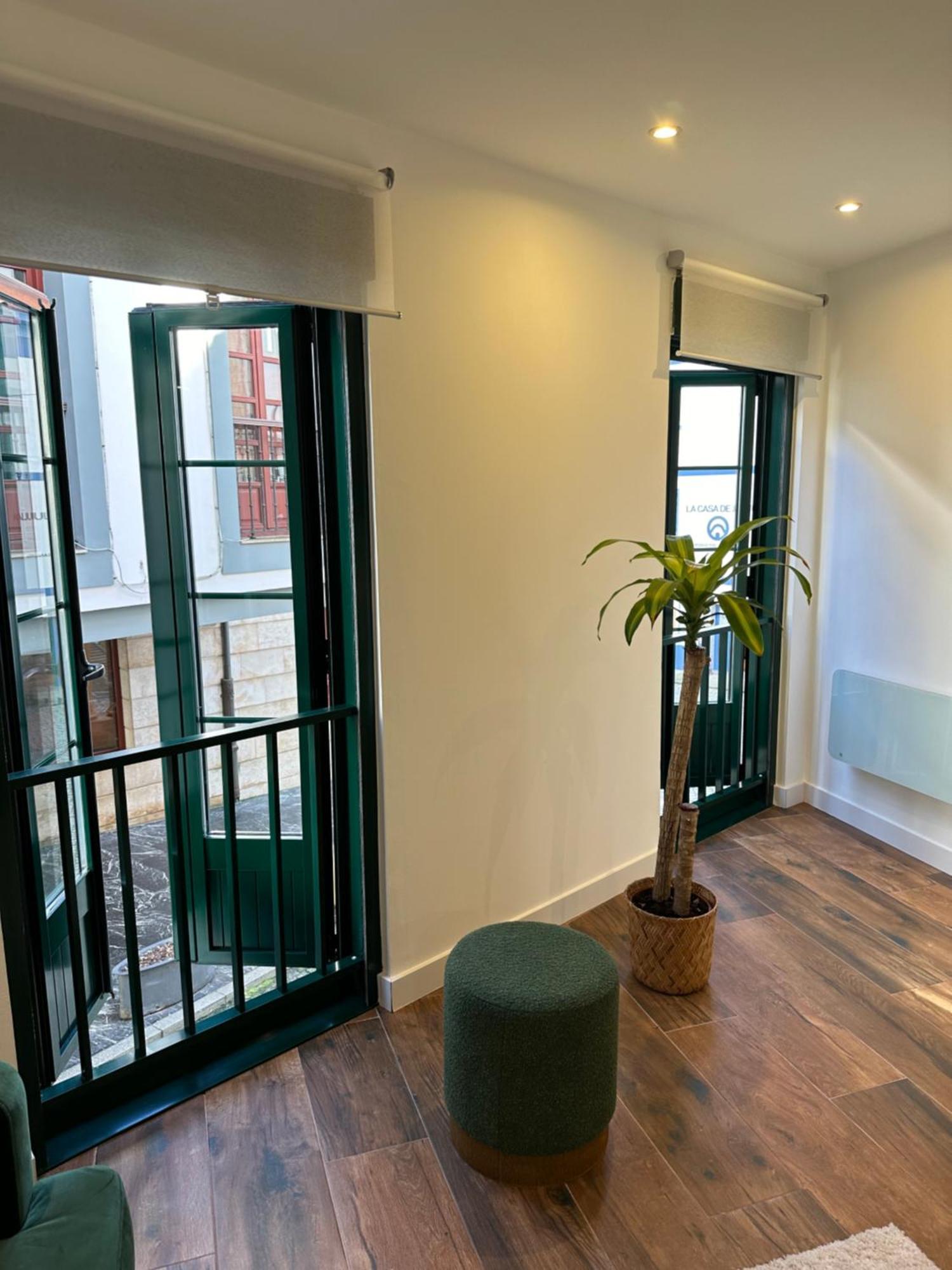 Apartamentos Urbanin I Plaza Ayuntamiento 쿠딜레로 외부 사진