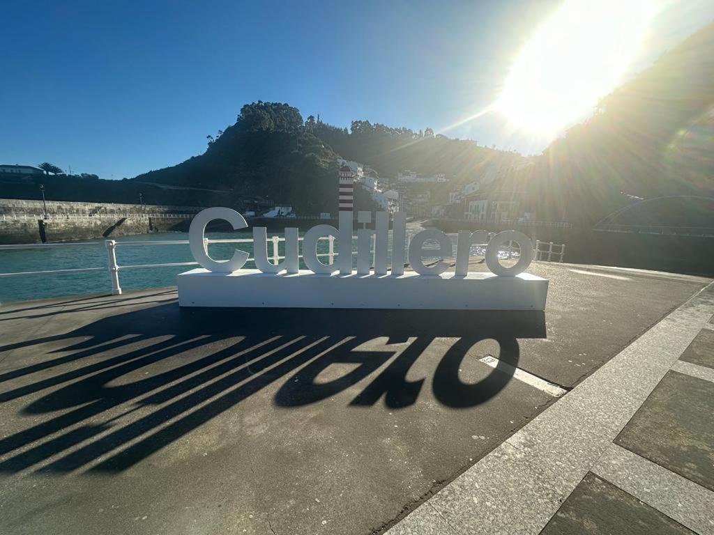 Apartamentos Urbanin I Plaza Ayuntamiento 쿠딜레로 외부 사진