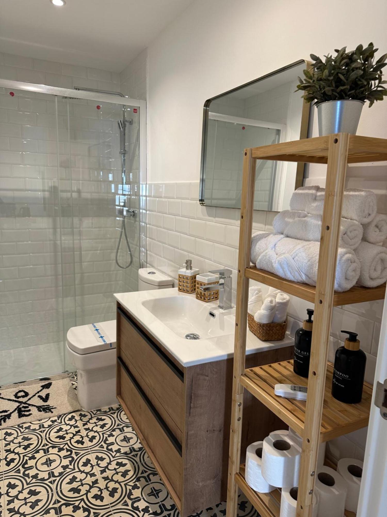 Apartamentos Urbanin I Plaza Ayuntamiento 쿠딜레로 외부 사진